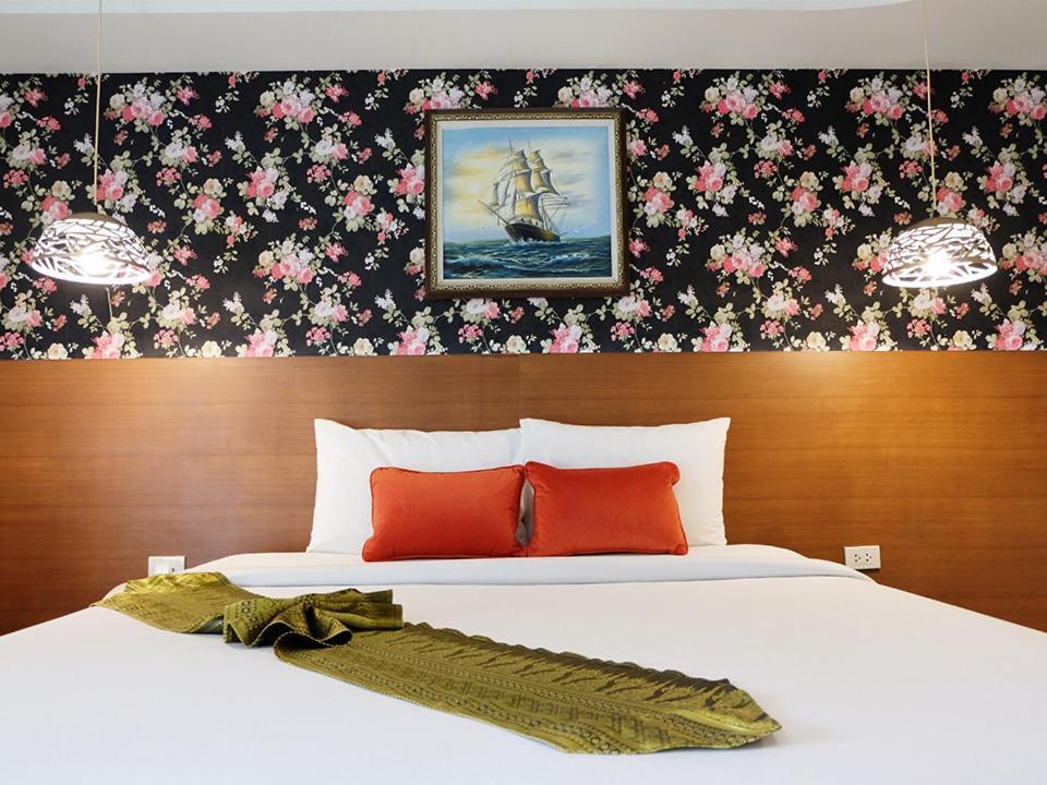 Grand Hill Resort And Spa Nakhon Sawan Ngoại thất bức ảnh