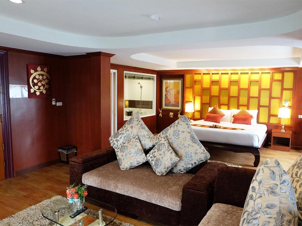 Grand Hill Resort And Spa Nakhon Sawan Ngoại thất bức ảnh