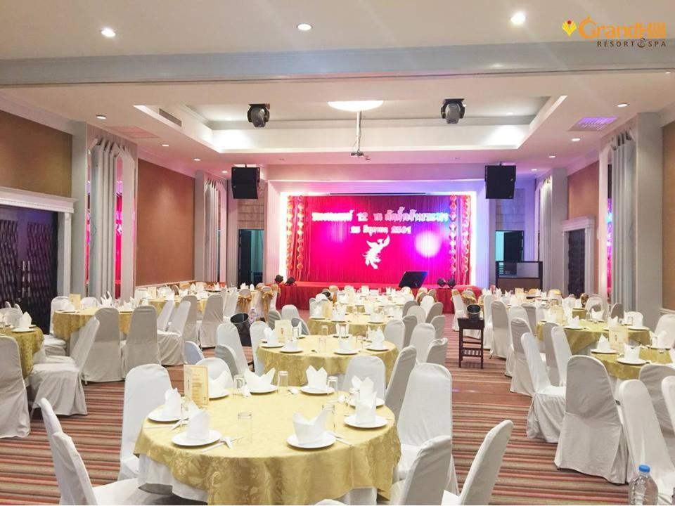 Grand Hill Resort And Spa Nakhon Sawan Ngoại thất bức ảnh